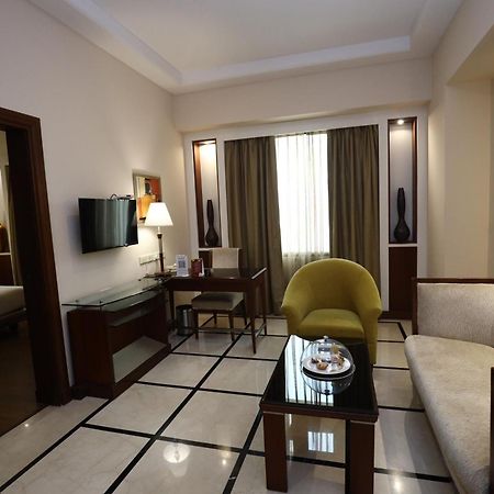 Best Western Plus Джаландхар Екстериор снимка